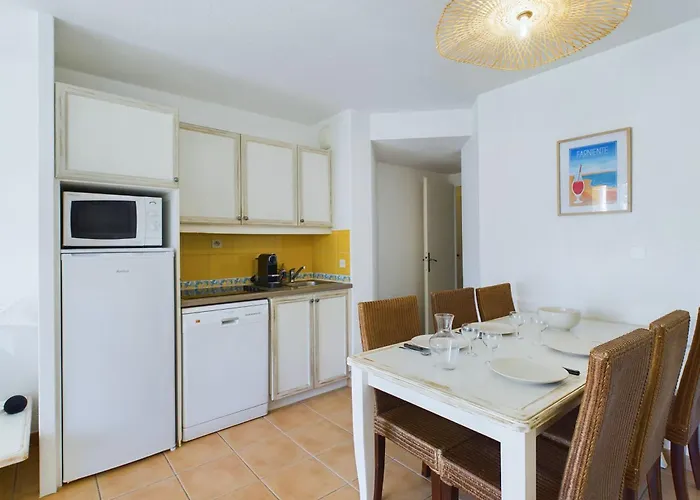 450m De La Plage, En Pour 4 Apartman