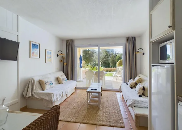 450m De La Plage, En Résidence Pour 4 Appartement *